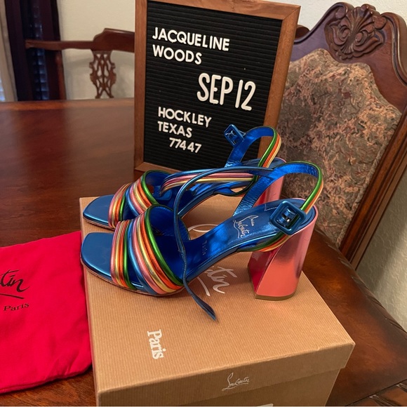 Metallic - Picture 6 of 6